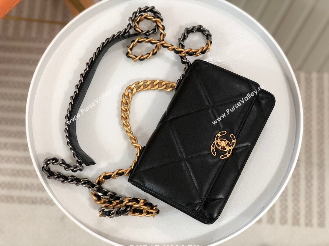 Chanel 19 Wallet On Chain WOC Bag in Lambskin AP3267 Black/Gold 2024 (SM-24060401)