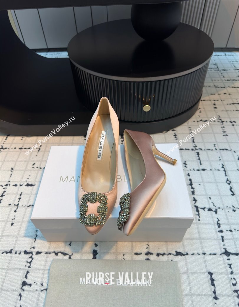 Manolo Blahnik Hangisi Satin Pumps 7cm with Strass Buckle Nude 2024 1225 (KL-241225007)