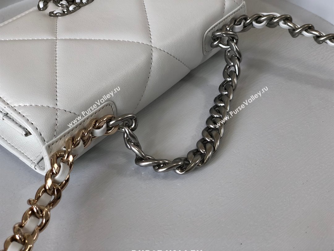 Chanel 19 Wallet On Chain WOC Bag in Lambskin AP3267 White/Silver 2024 (SM-24060404)