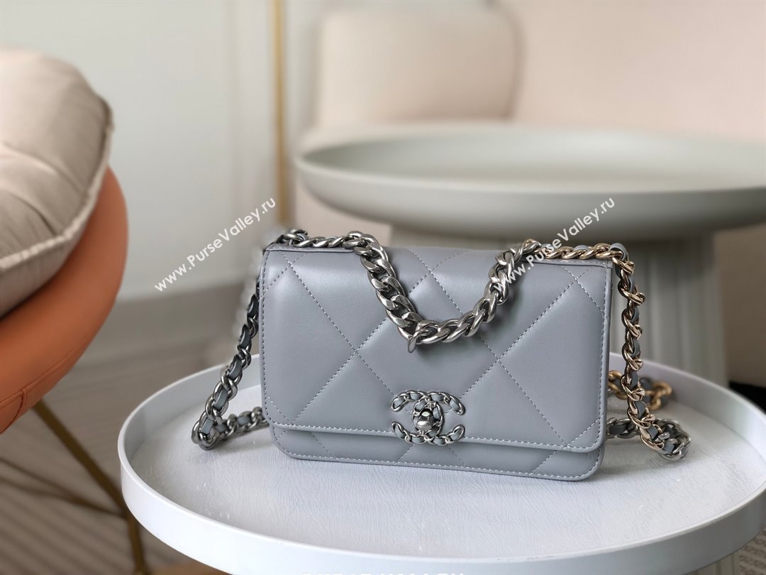 Chanel 19 Wallet On Chain WOC Bag in Lambskin AP3267 Grey/Silver 2024 (SM-24060406)