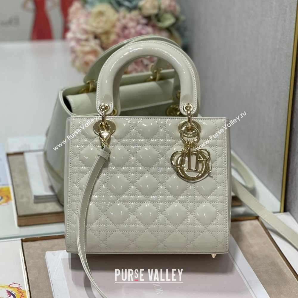 Dior Medium Lady Dior Bag in Cannage Patent Leather 44532 White/Gold 2024 (DMZ-24041626)