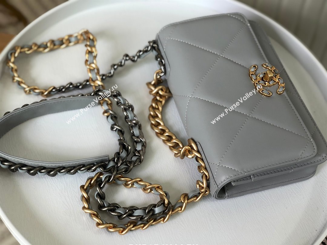 Chanel 19 Wallet On Chain WOC Bag in Lambskin AP3267 Grey/Gold 2024 (SM-24060405)