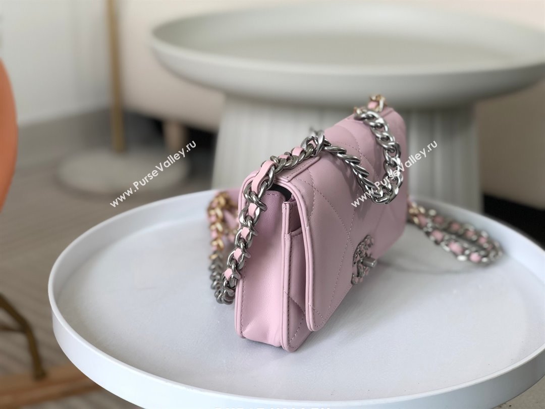 Chanel 19 Wallet On Chain WOC Bag in Lambskin AP3267 Pink/Silver 2024 (SM-24060408)