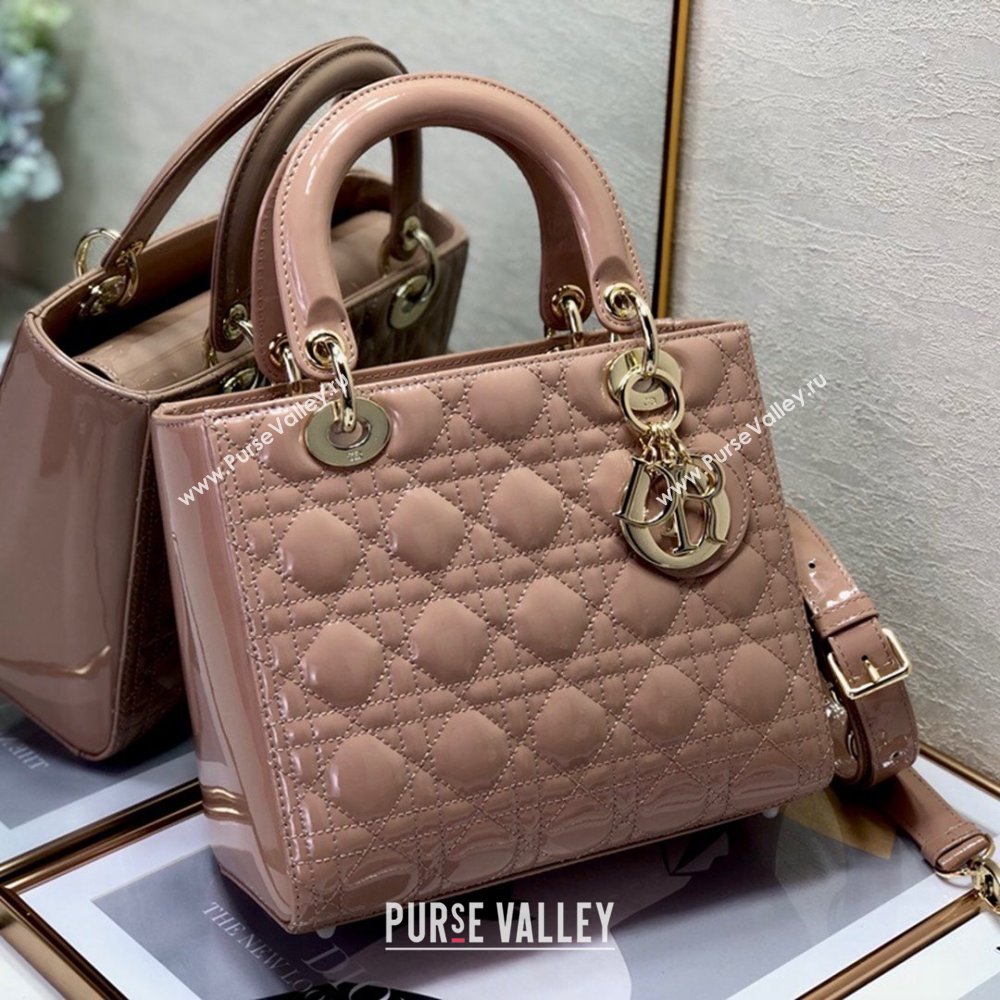 Dior Medium Lady Dior Bag in Cannage Patent Leather 44532 Nude Pink/Gold 2024 (DMZ-24041628)