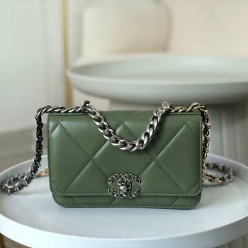 Chanel 19 Wallet On Chain WOC Bag in Lambskin AP3267 Green/Silver 2024 (SM-24060410)