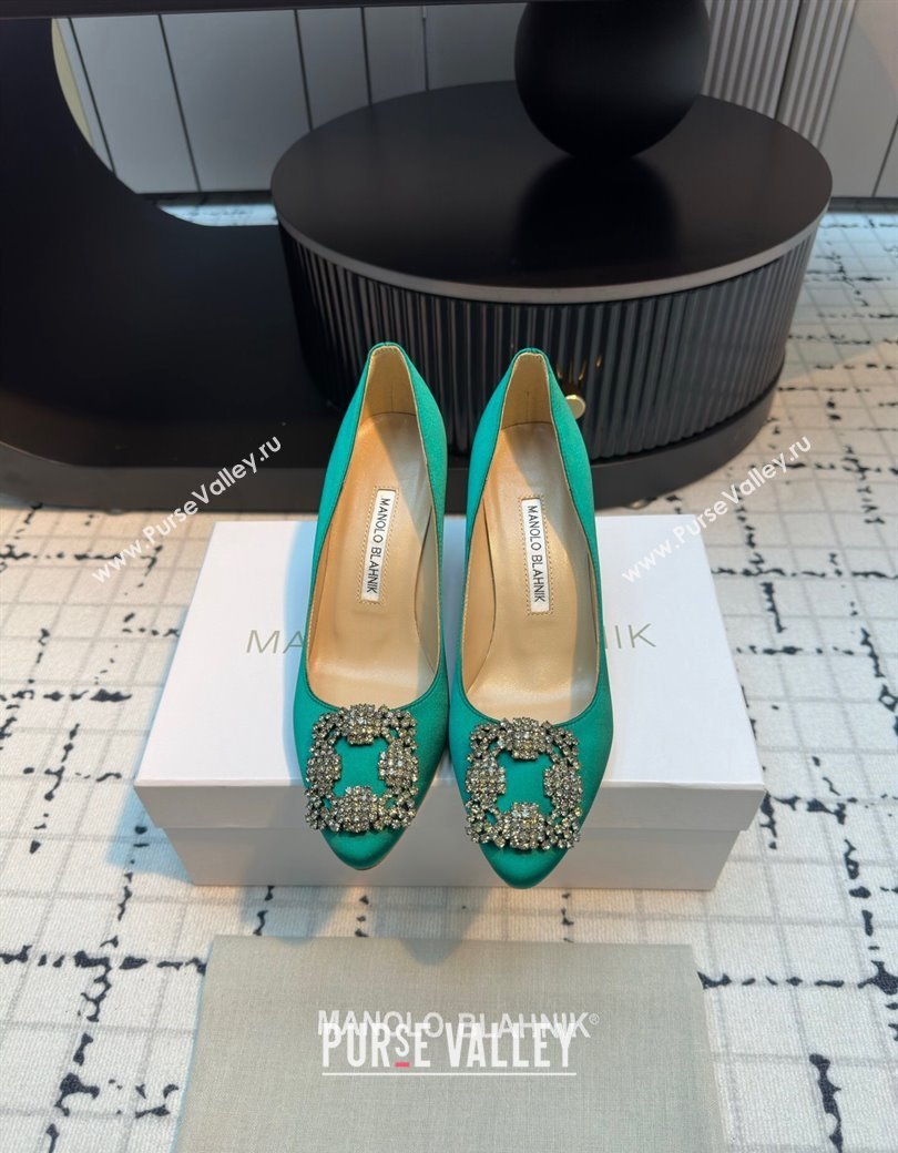 Manolo Blahnik Hangisi Satin Pumps 7cm with Strass Buckle Green 2024 1225 (KL-241225014)