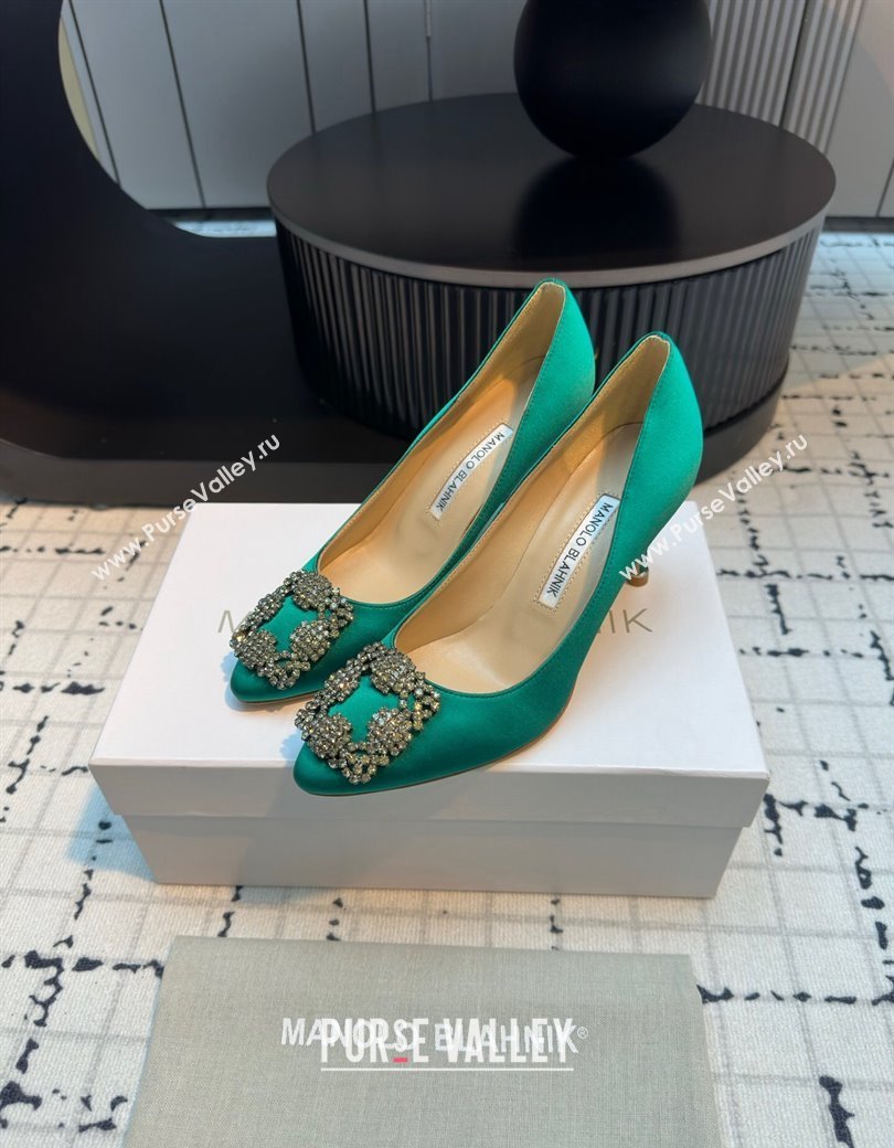 Manolo Blahnik Hangisi Satin Pumps 7cm with Strass Buckle Green 2024 1225 (KL-241225014)