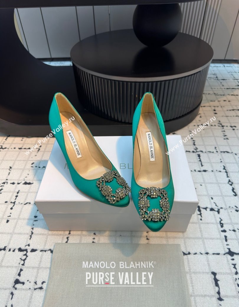 Manolo Blahnik Hangisi Satin Pumps 7cm with Strass Buckle Green 2024 1225 (KL-241225014)