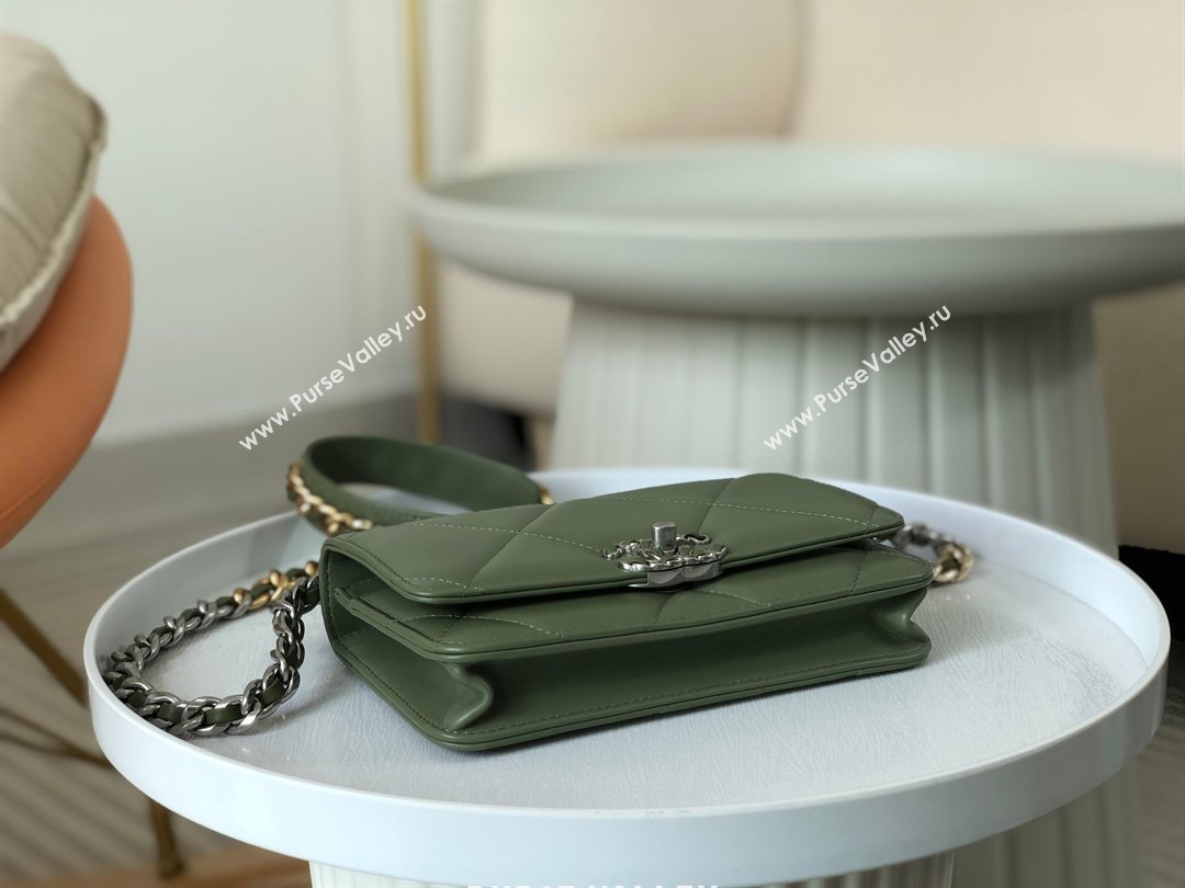 Chanel 19 Wallet On Chain WOC Bag in Lambskin AP3267 Green/Silver 2024 (SM-24060410)