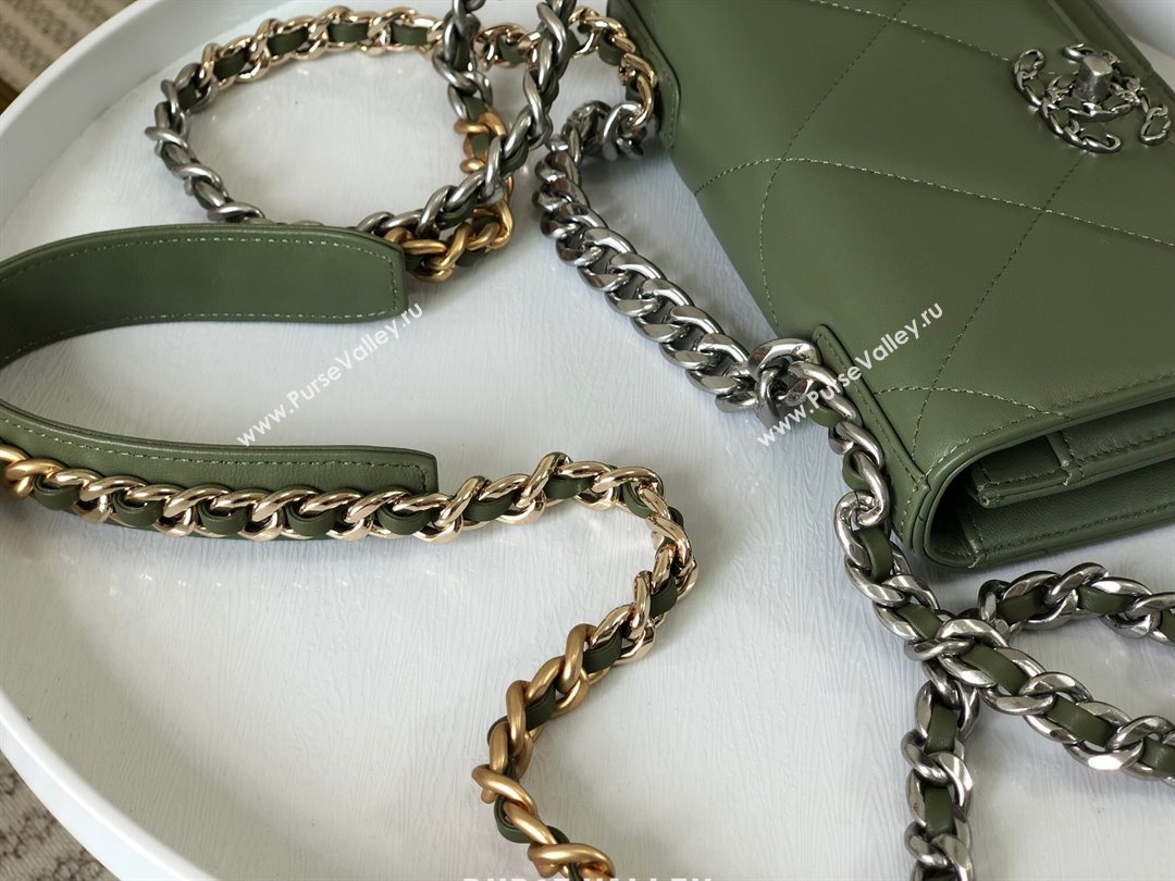 Chanel 19 Wallet On Chain WOC Bag in Lambskin AP3267 Green/Silver 2024 (SM-24060410)