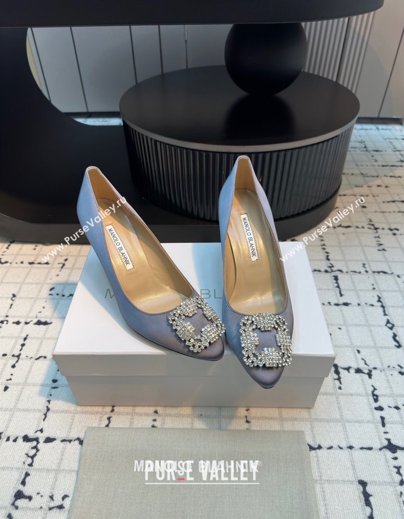 Manolo Blahnik Hangisi Satin Pumps 7cm with Strass Buckle Grey2 2024 1225 (KL-241225015)