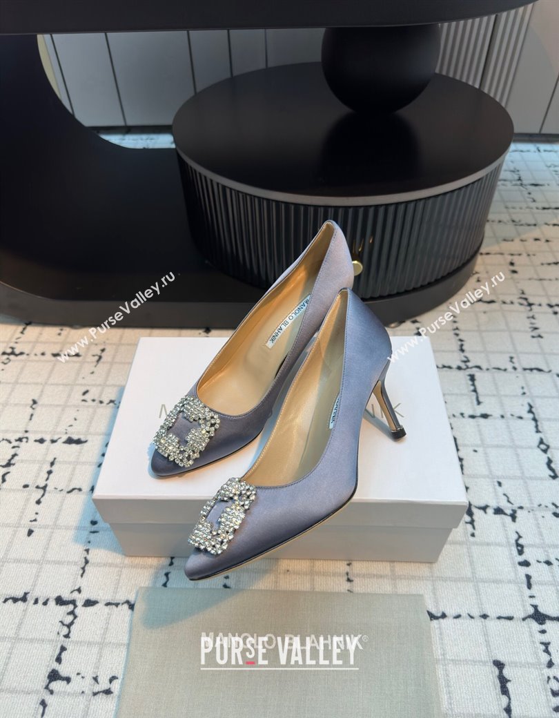 Manolo Blahnik Hangisi Satin Pumps 7cm with Strass Buckle Grey2 2024 1225 (KL-241225015)