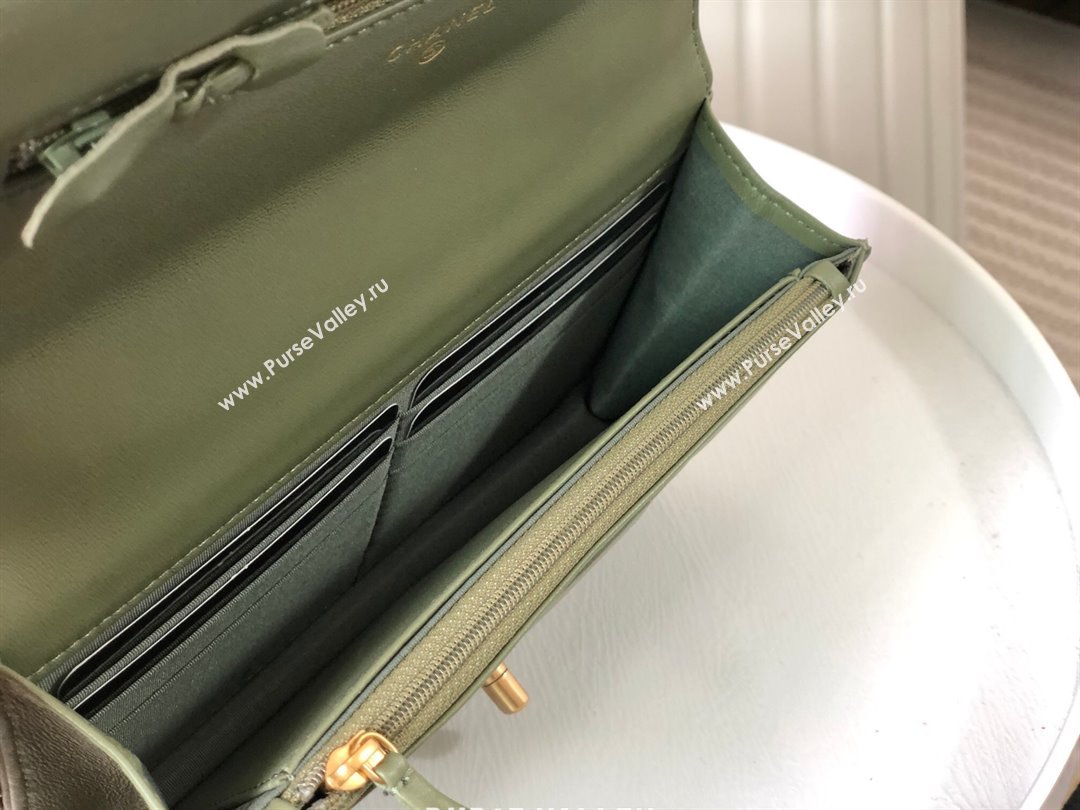 Chanel 19 Wallet On Chain WOC Bag in Lambskin AP3267 Green/Gold 2024 (SM-24060409)