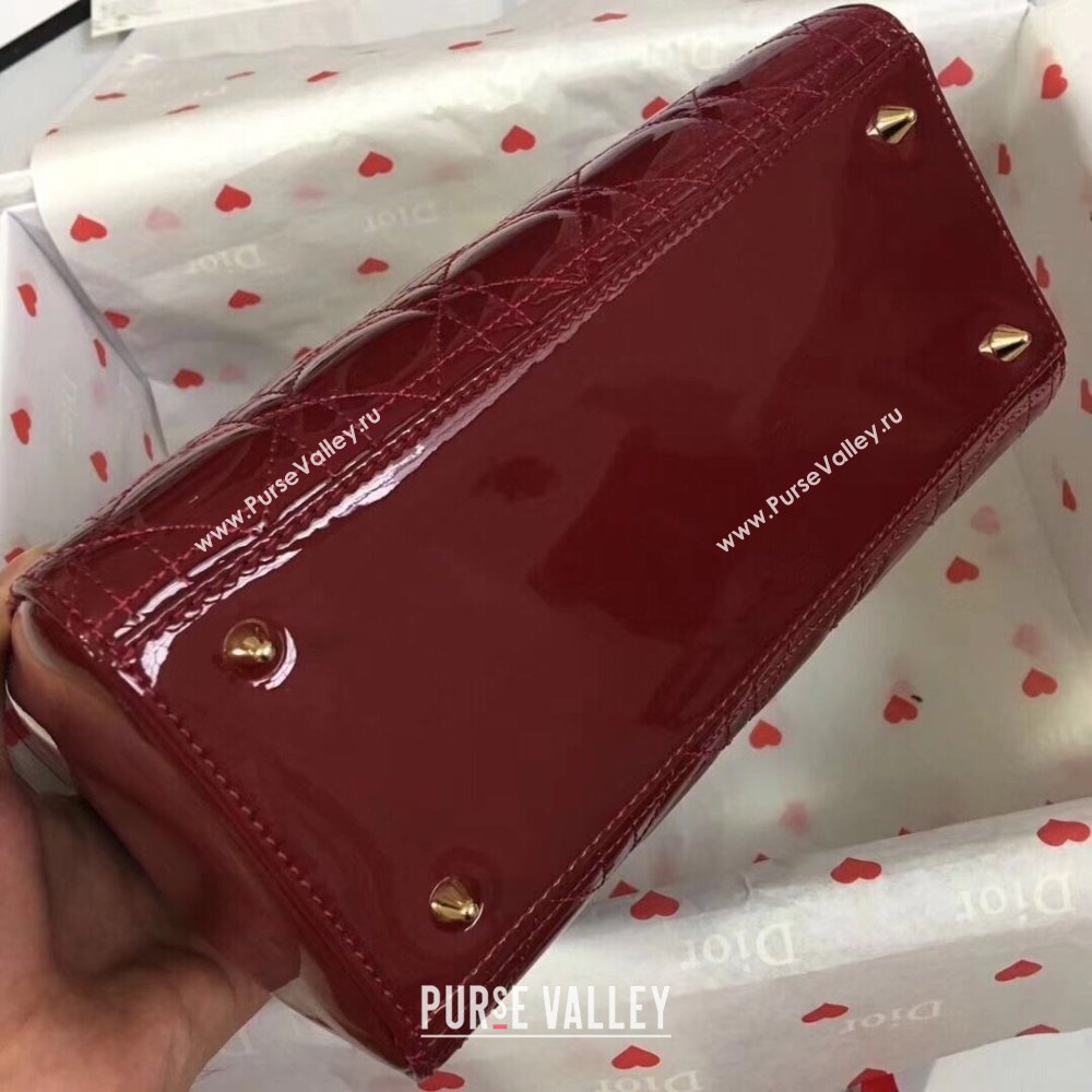 Dior Medium Lady Dior Bag in Cannage Patent Leather 44532 Burgundy/Gold 2024 (DMZ-24041635)