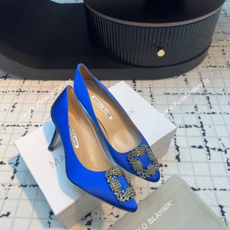 Manolo Blahnik Hangisi Satin Pumps 7cm with Strass Buckle Sky Blue 2024 1225 (KL-241225020)