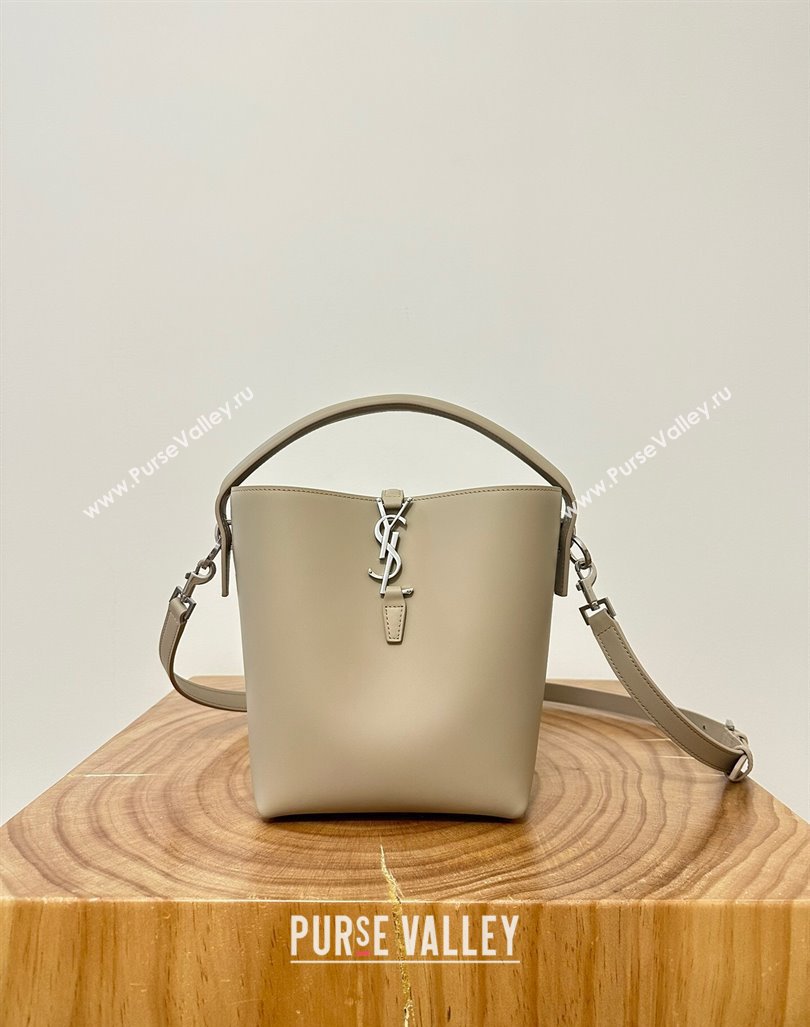 Saint Laurent Le 37 Small Bucket Bag in Shiny Leather 749036 Beige 2024 Top (CC-24060317)