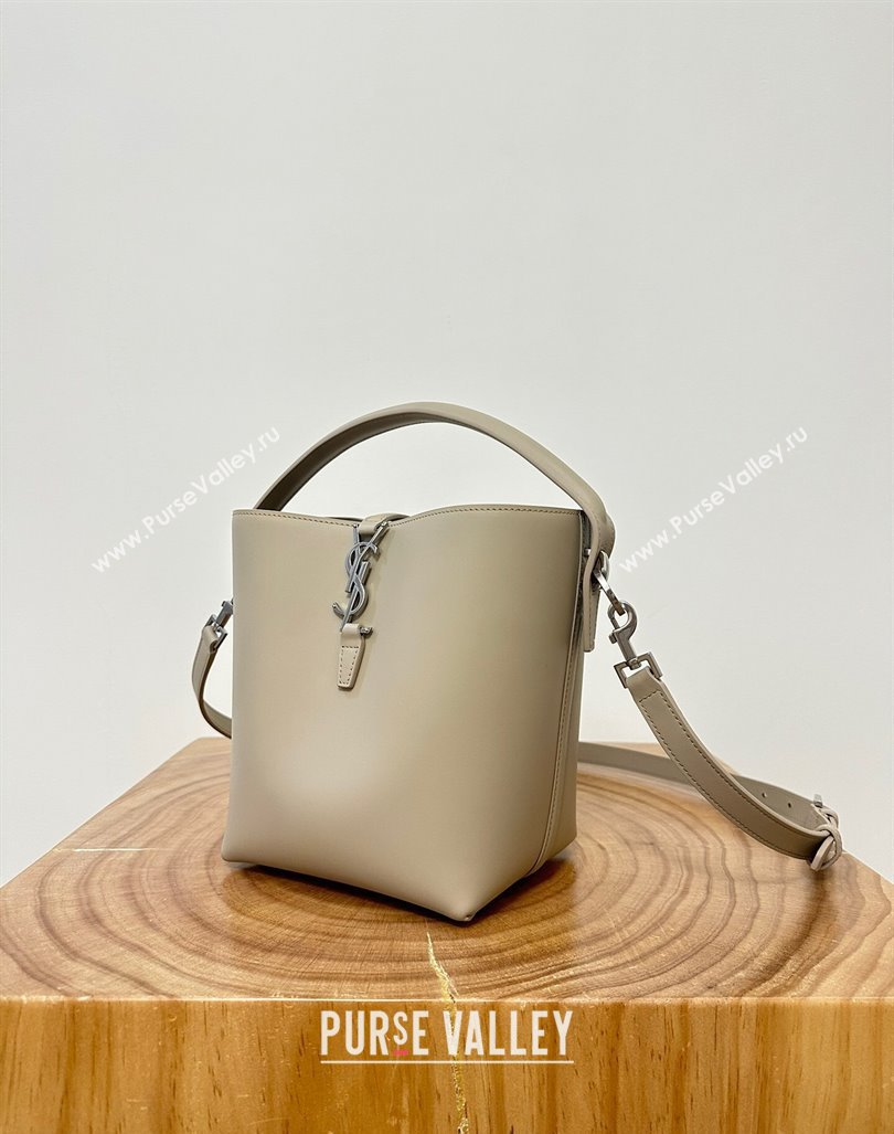 Saint Laurent Le 37 Small Bucket Bag in Shiny Leather 749036 Beige 2024 Top (CC-24060317)