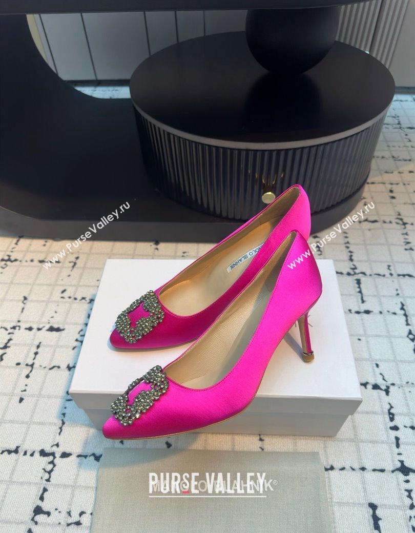 Manolo Blahnik Hangisi Satin Pumps 7cm with Strass Buckle Dark Pink 2024 1225 (KL-241225022)