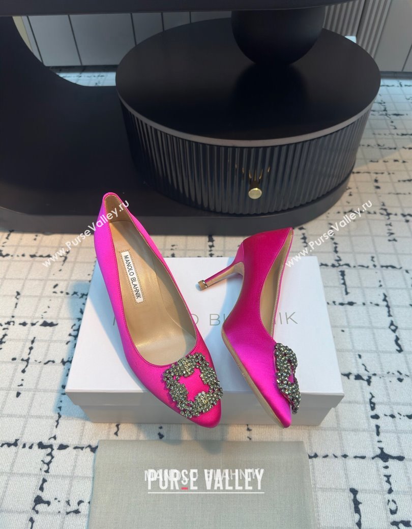 Manolo Blahnik Hangisi Satin Pumps 7cm with Strass Buckle Dark Pink 2024 1225 (KL-241225022)