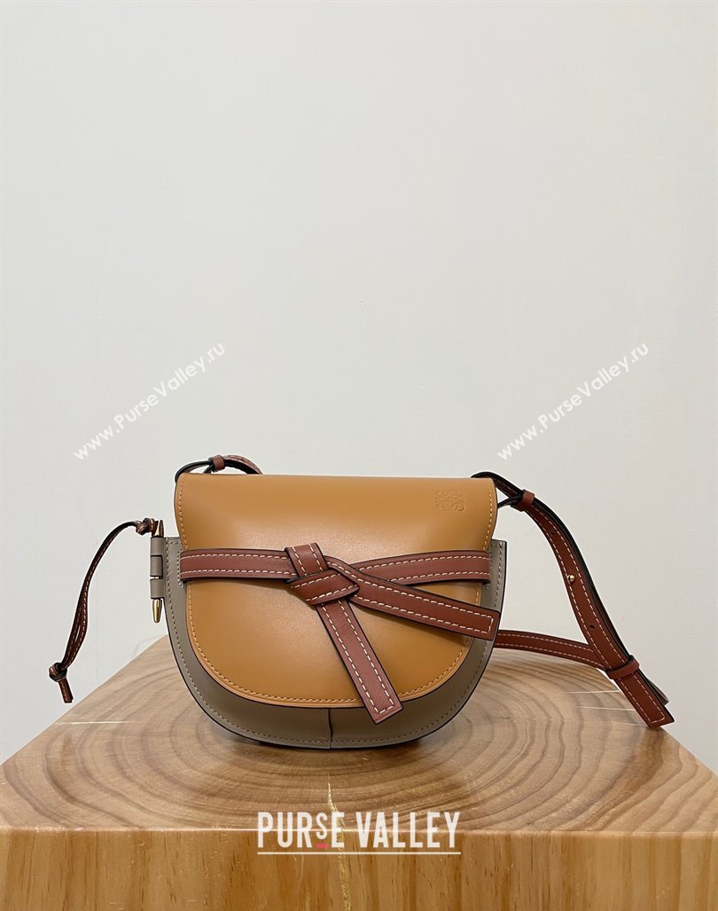 Loewe Small Gate Dual Bag in Soft Calfskin Caramel/Etope 2024 Top (KK-24060301)