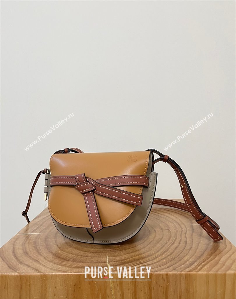 Loewe Small Gate Dual Bag in Soft Calfskin Caramel/Etope 2024 Top (KK-24060301)