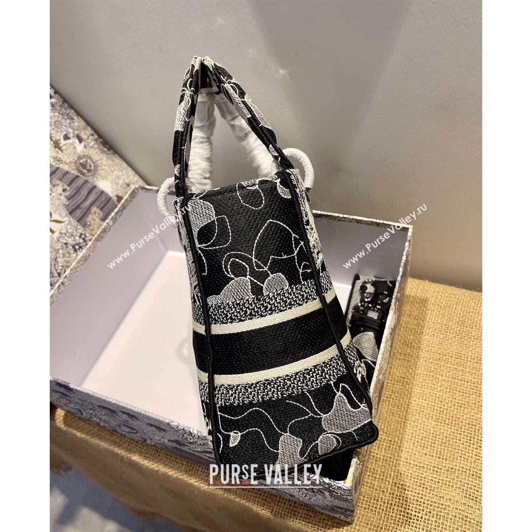 Dior Medium Lady D-Lite Bag in Black Around The World Embroidery 2021 (XXG-21090727)