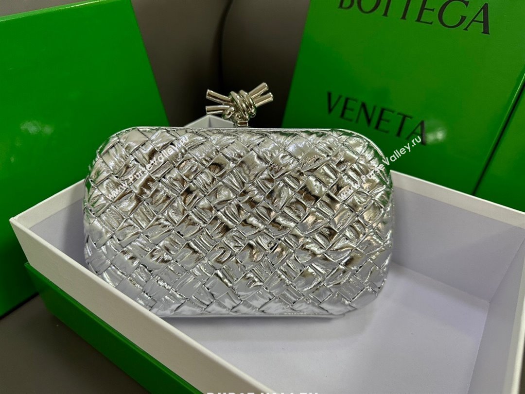 Bottega Veneta Knot Minaudiere Clutch in Pressed Intreccio Laminated Leather 717622 Silver 2023 (MS-23101302)