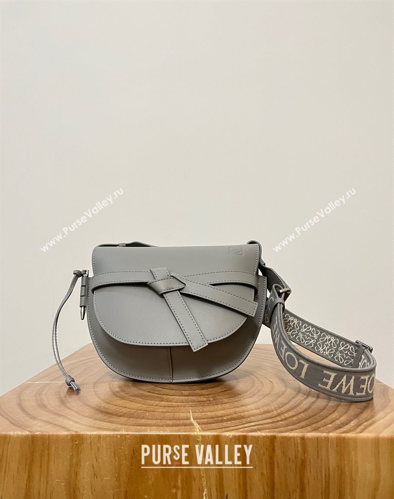 Loewe Small Gate Dual Bag in Soft Calfskin and Jacquard Strap Pearl Grey 2024 Top (KK-24060310)