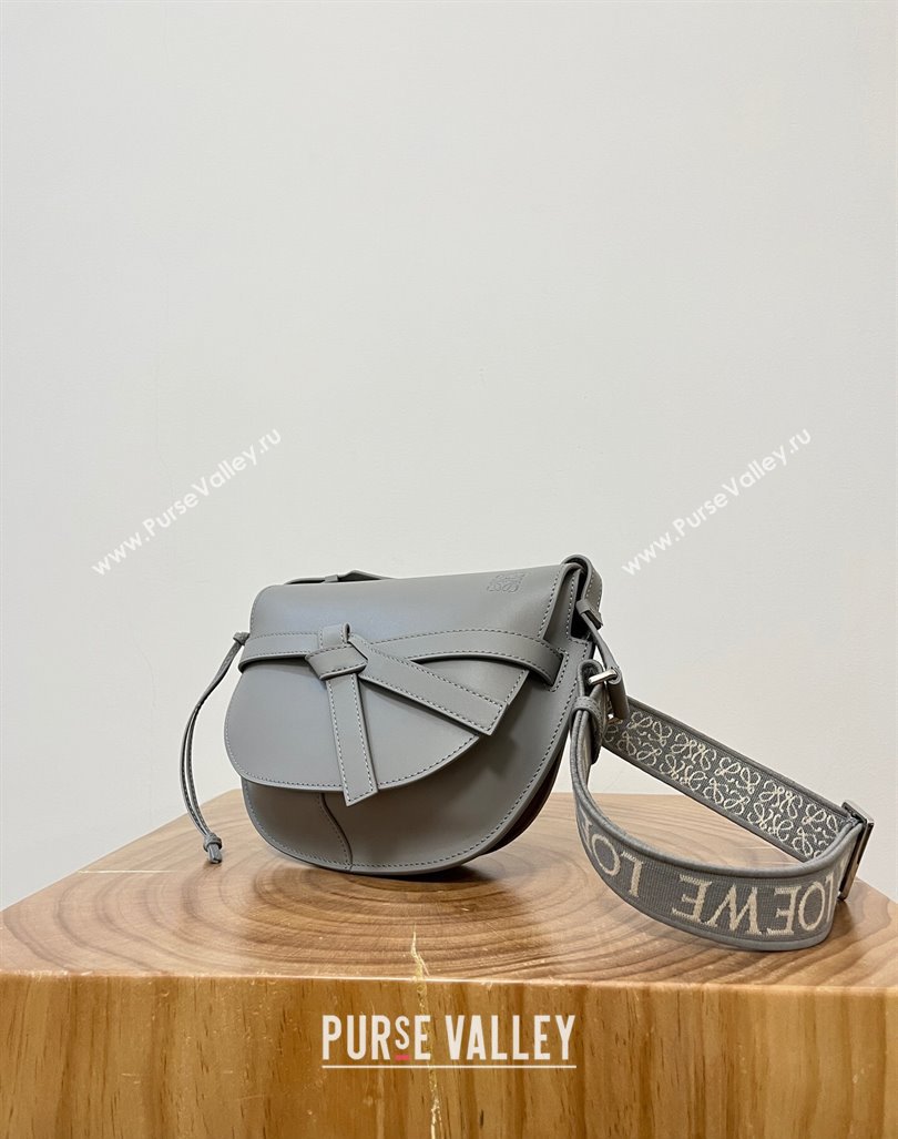 Loewe Small Gate Dual Bag in Soft Calfskin and Jacquard Strap Pearl Grey 2024 Top (KK-24060310)