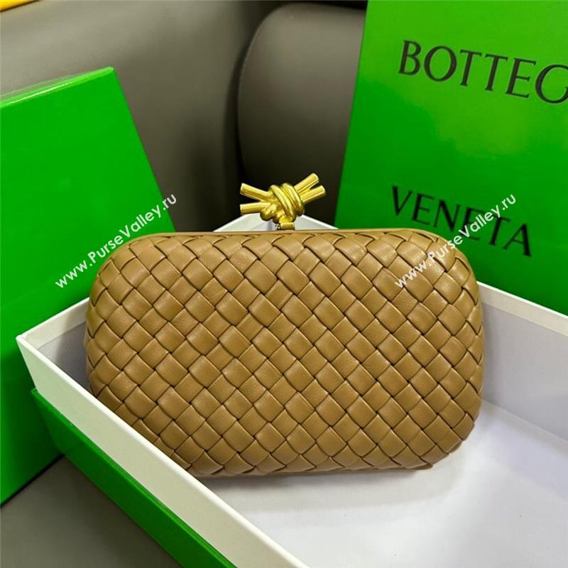 Bottega Veneta Knot Minaudiere Clutch in Padded Intreccio Leather 717622 Brown 2023 (MS-23101307)