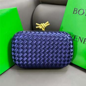 Bottega Veneta Knot Minaudiere Clutch in Intreccio Fabric 717622 Blue 2023 (MS-23101317)