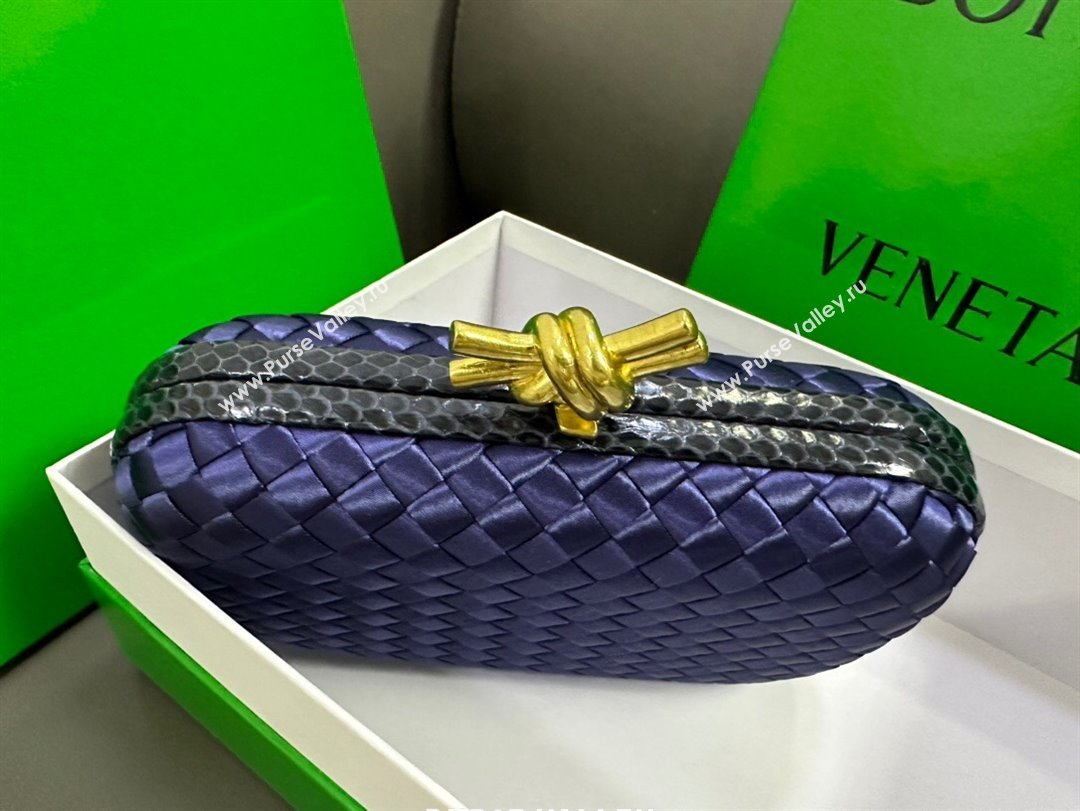 Bottega Veneta Knot Minaudiere Clutch in Intreccio Fabric 717622 Blue 2023 (MS-23101317)