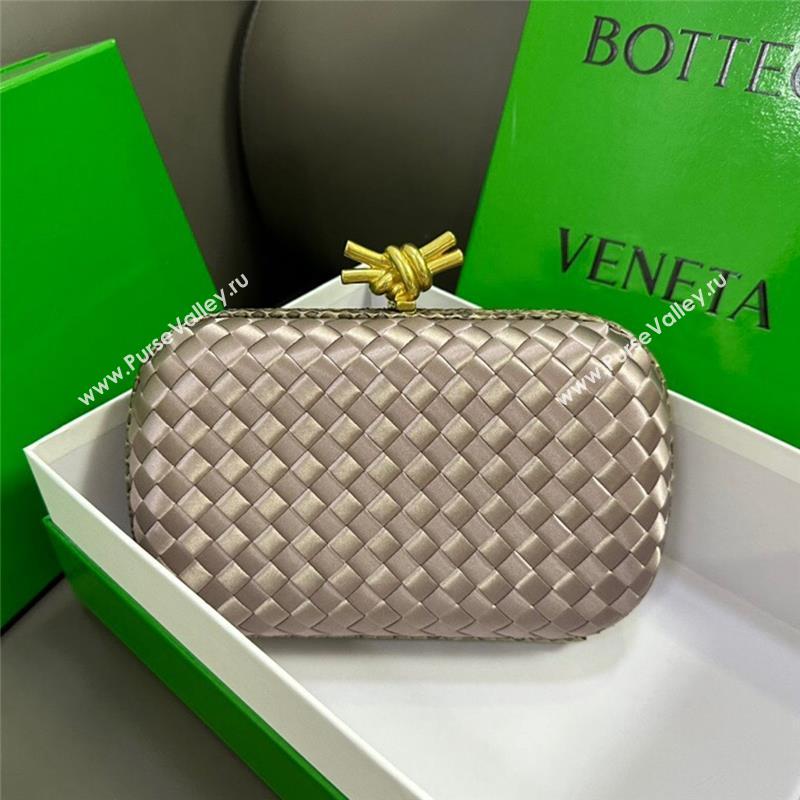 Bottega Veneta Knot Minaudiere Clutch in Intreccio Fabric 717622 Grey 01 2023 (MS-23101321)