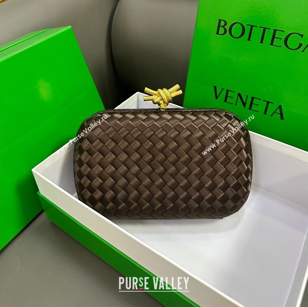 Bottega Veneta Knot Minaudiere Clutch in Intreccio Fabric 717622 Chocolate 2023 (MD-23101330)