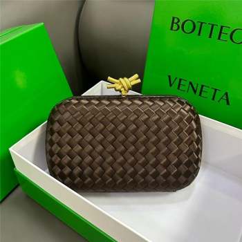 Bottega Veneta Knot Minaudiere Clutch in Intreccio Fabric 717622 Chocolate 2023 (MD-23101330)