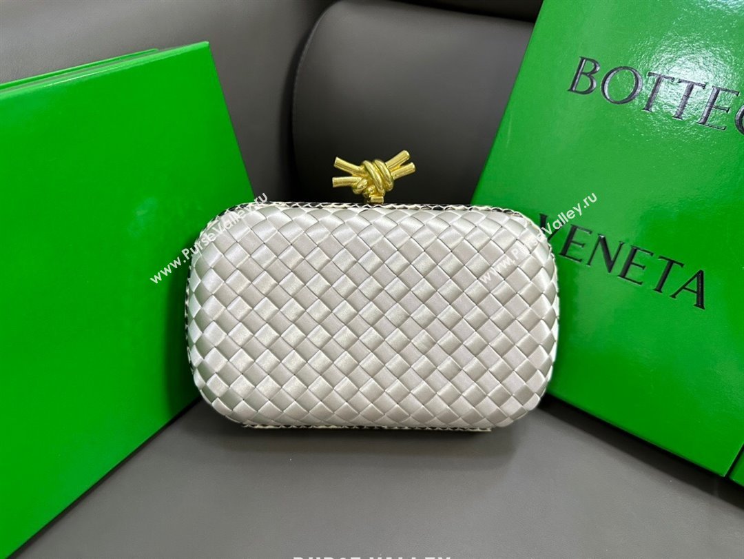 Bottega Veneta Knot Minaudiere Clutch in Intreccio Fabric 717622 Off-white 2023 (MS-23101332)