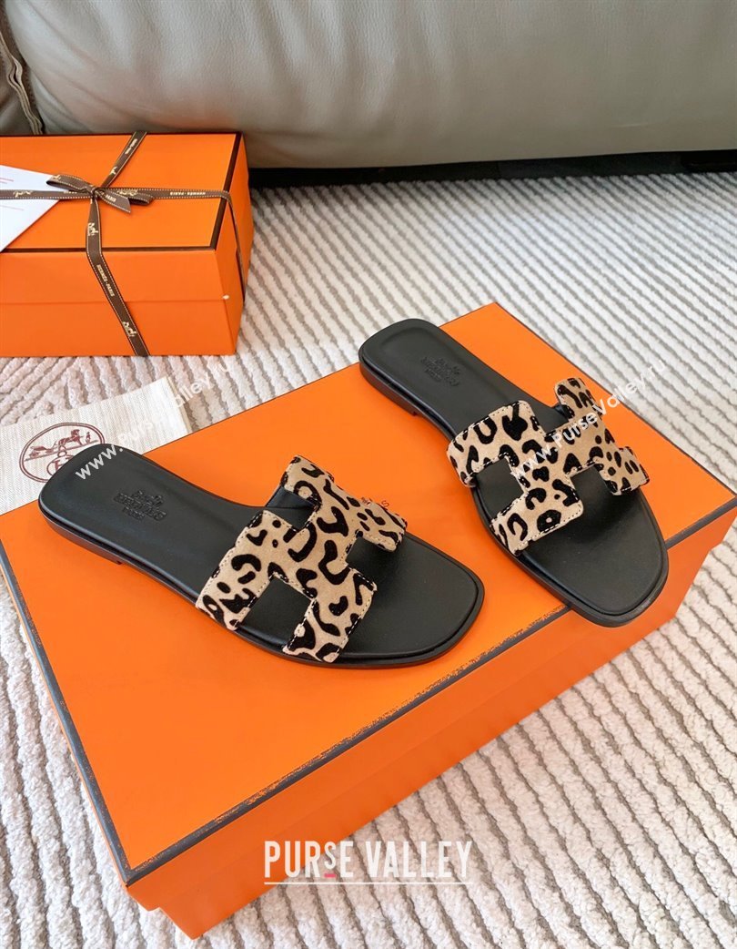 Hermes Classic Oran Flat Slides Sandal in Leopard Print Haircalf Brown 2025 (MD-250226138)