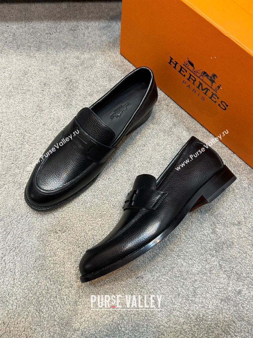 Hermes Mens Pairs Loafer in Grained Calfskin Black 2024 (SHH-24092104)