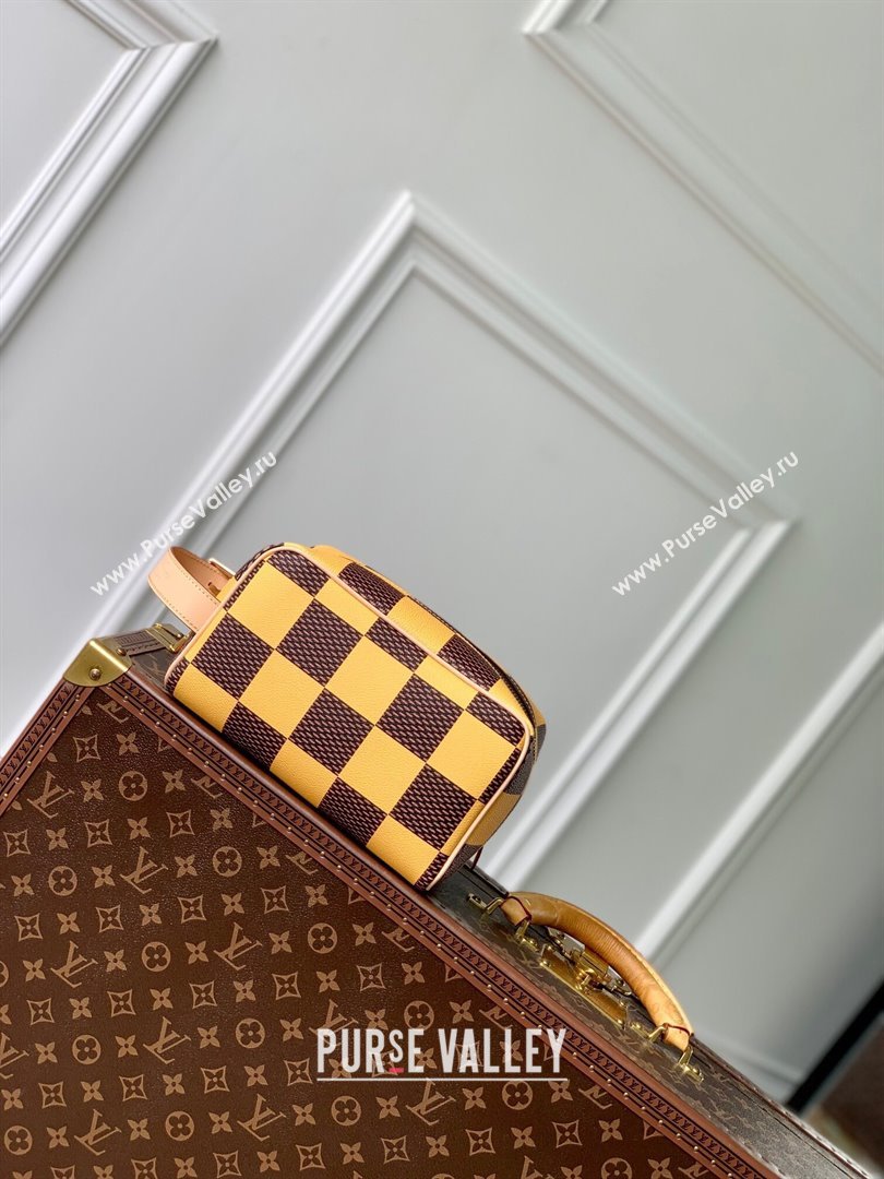 Louis Vuitton Locker Dopp Kit Bag in Damier Heritage Canvas N40567 Brown/Yellow 2024 (K-24061208)