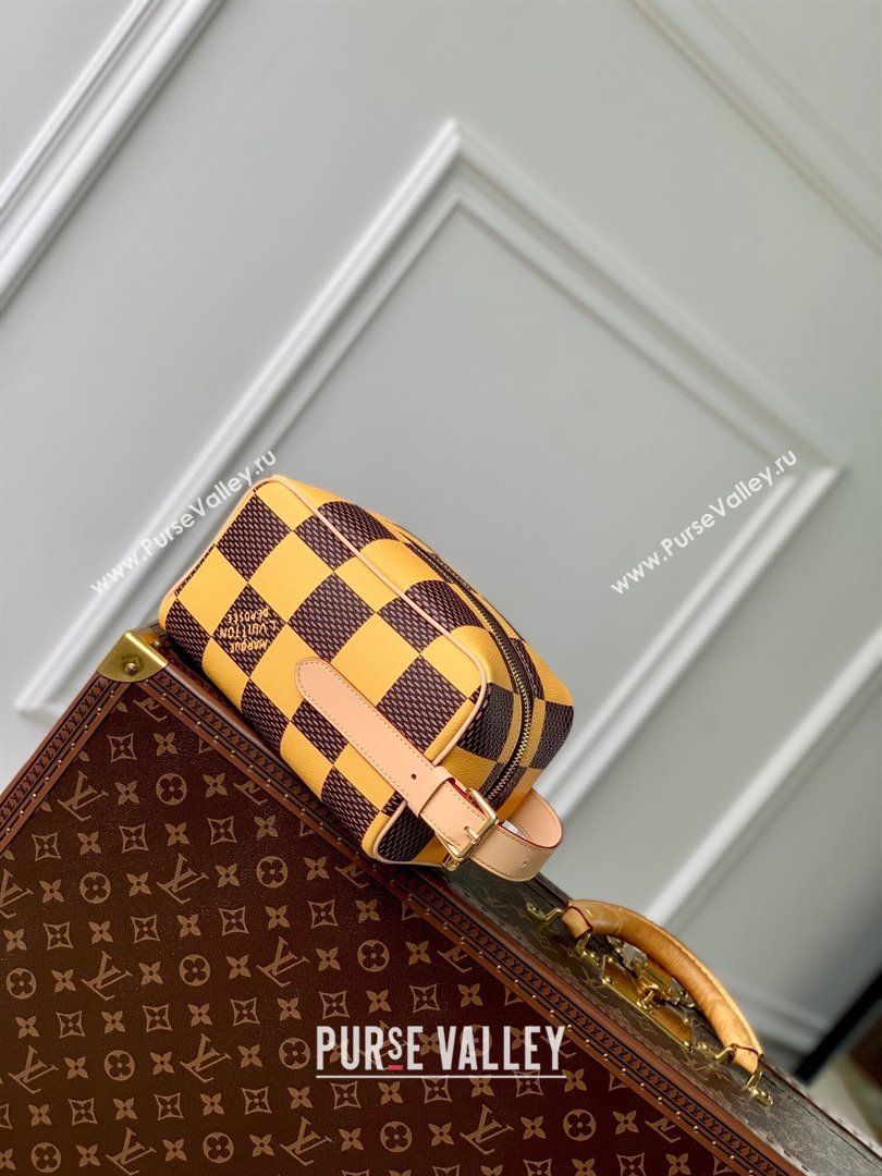 Louis Vuitton Locker Dopp Kit Bag in Damier Heritage Canvas N40567 Brown/Yellow 2024 (K-24061208)