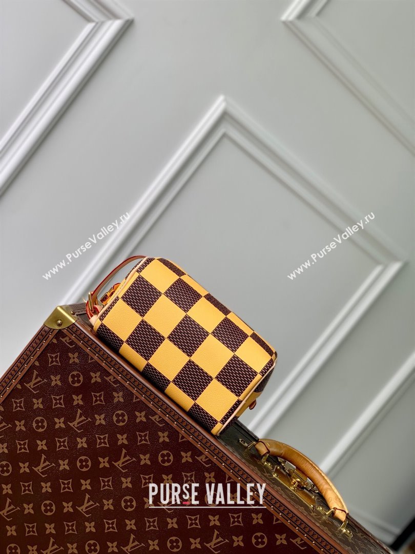 Louis Vuitton Locker Dopp Kit Bag in Damier Heritage Canvas N40567 Brown/Yellow 2024 (K-24061208)