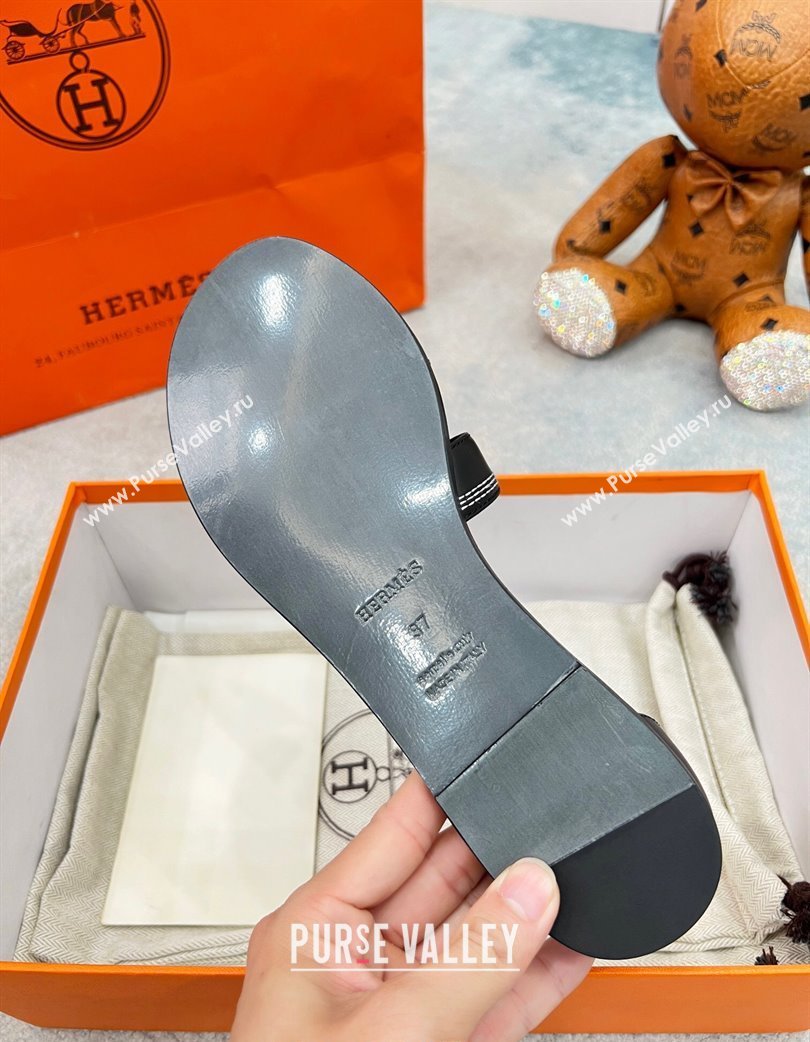 Hermes Santorini Flat Sandals in Calfskin with Stitches Black 2025 H090901 (MD-250226145)