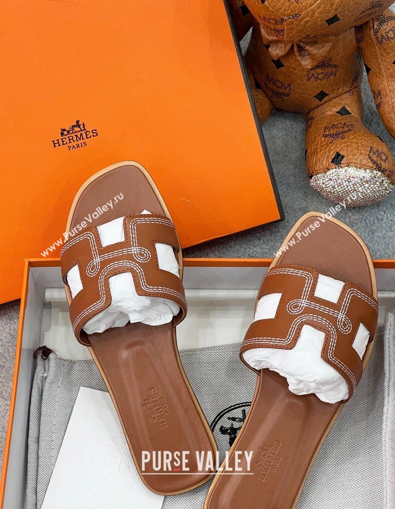 Hermes Oran Flat Slides Sandal in Calfskin with Stitches Brown 2025 H090901 (MD-250226147)