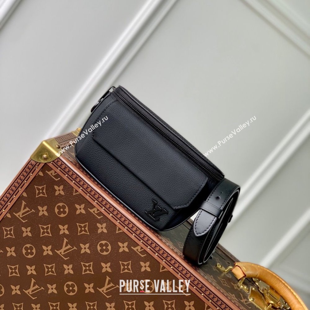 Louis Vuitton Pilot Wearable Wallet in Cowhide Leather M83563 Black 2024 (K-24061218)