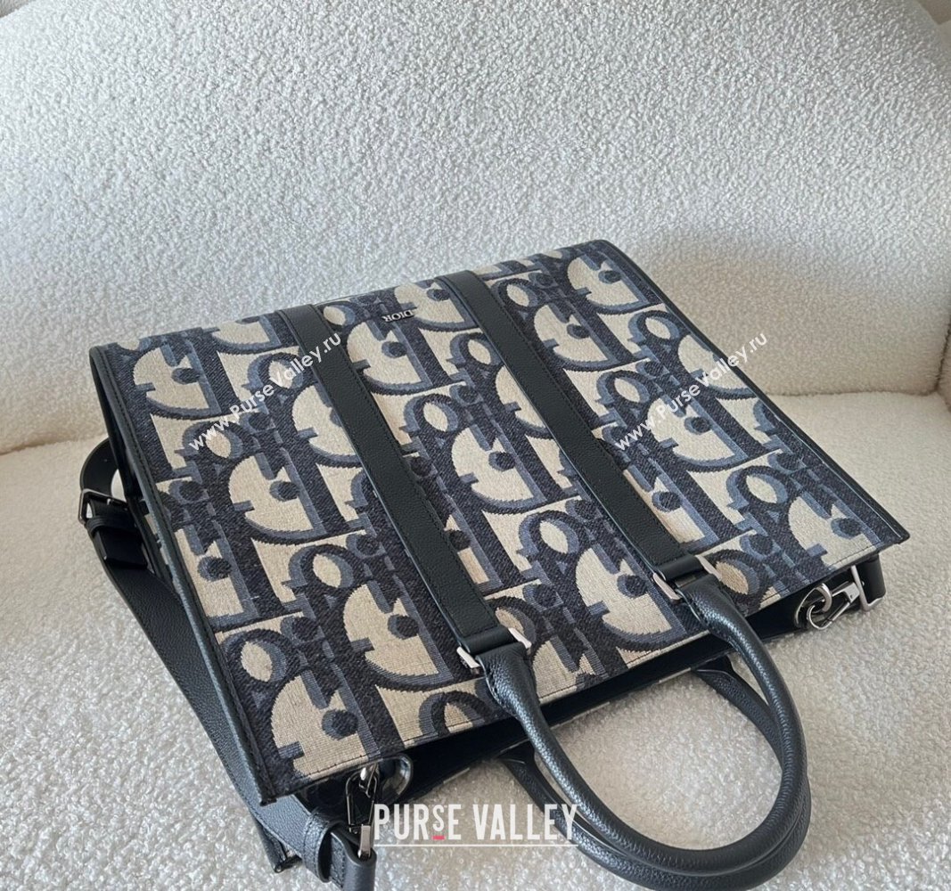 Dior Mens East-West Tote Bag in Beige and Black Maxi Dior Oblique Jacquard 2024 (XXG-240312060)