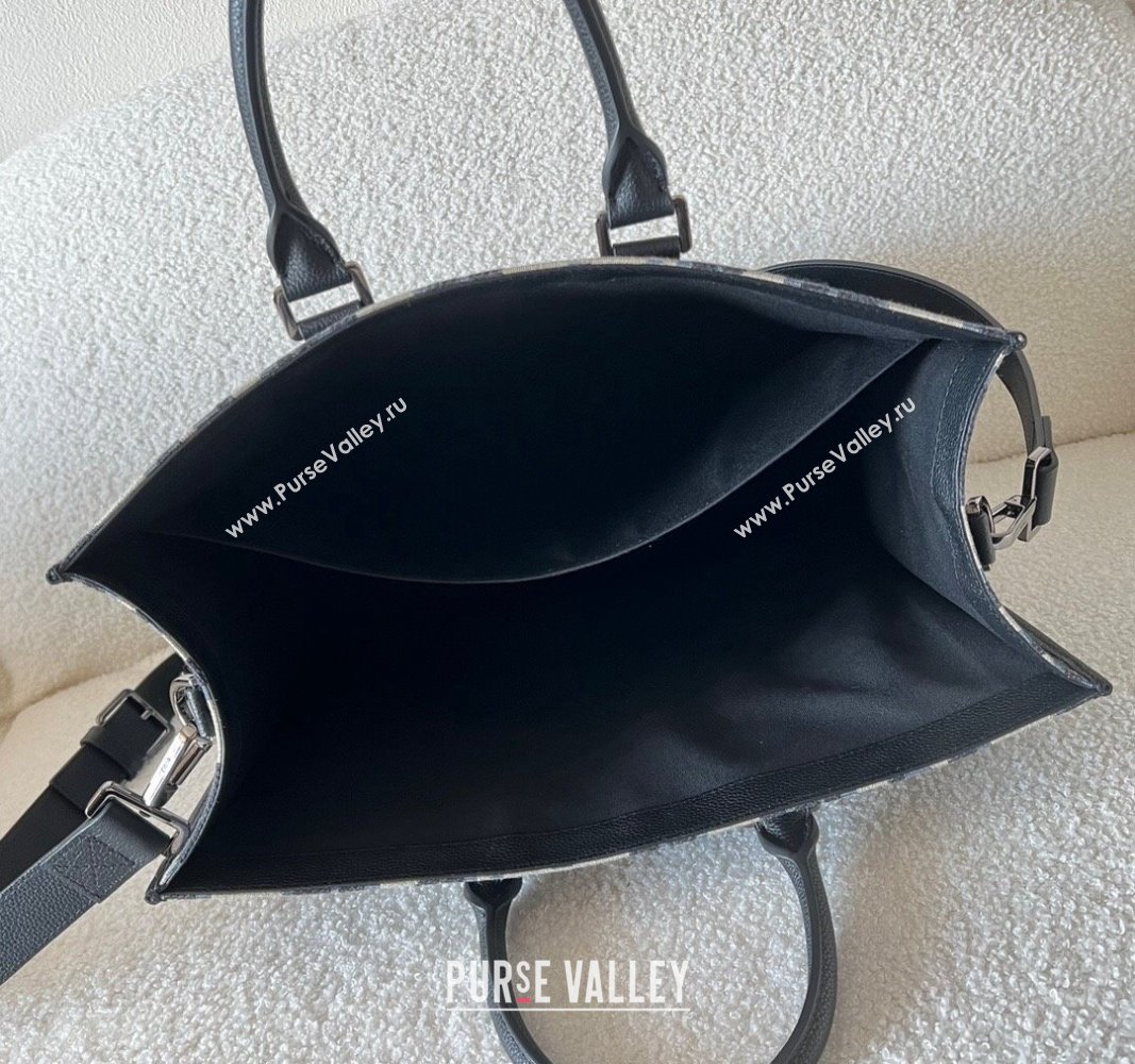 Dior Mens East-West Tote Bag in Beige and Black Maxi Dior Oblique Jacquard 2024 (XXG-240312060)