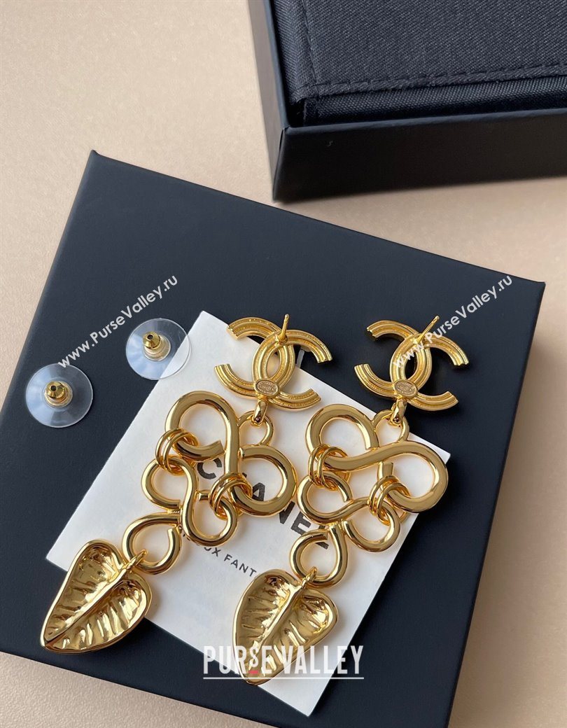 Chanel Heart Pendant Earrings Black/Gold 2025 0725 (YF-250725078)