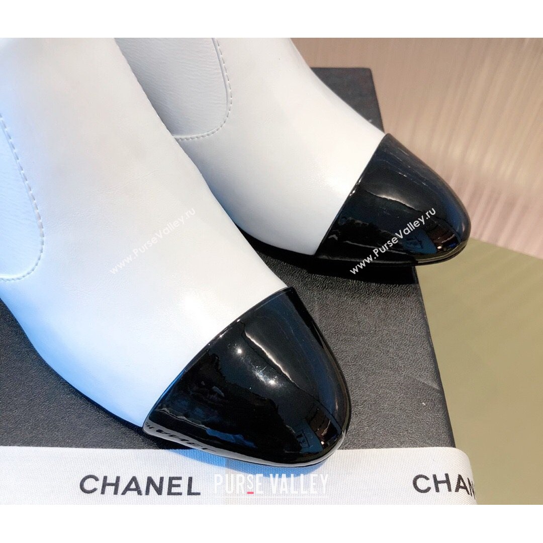 Chanel Leather CC Charm Short Boots White 2021 (KL-21081647)