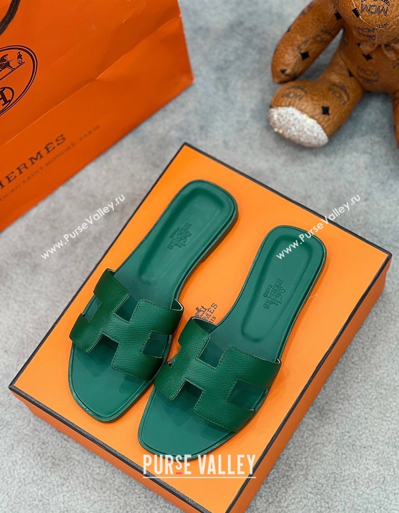 Hermes Oran Classic Flat Slides Sandal in Epsom Leather Dark Green 2025 H02272 (MD-250227012)