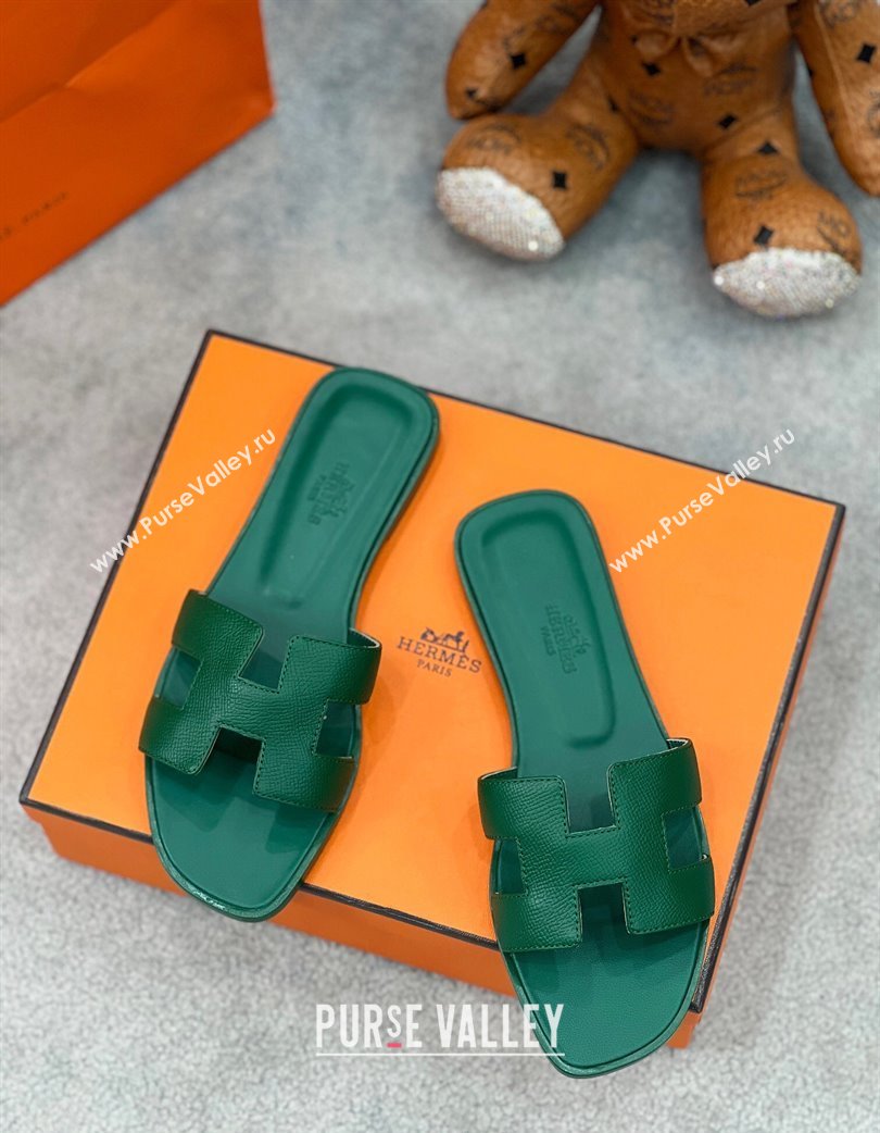 Hermes Oran Classic Flat Slides Sandal in Epsom Leather Dark Green 2025 H02272 (MD-250227012)